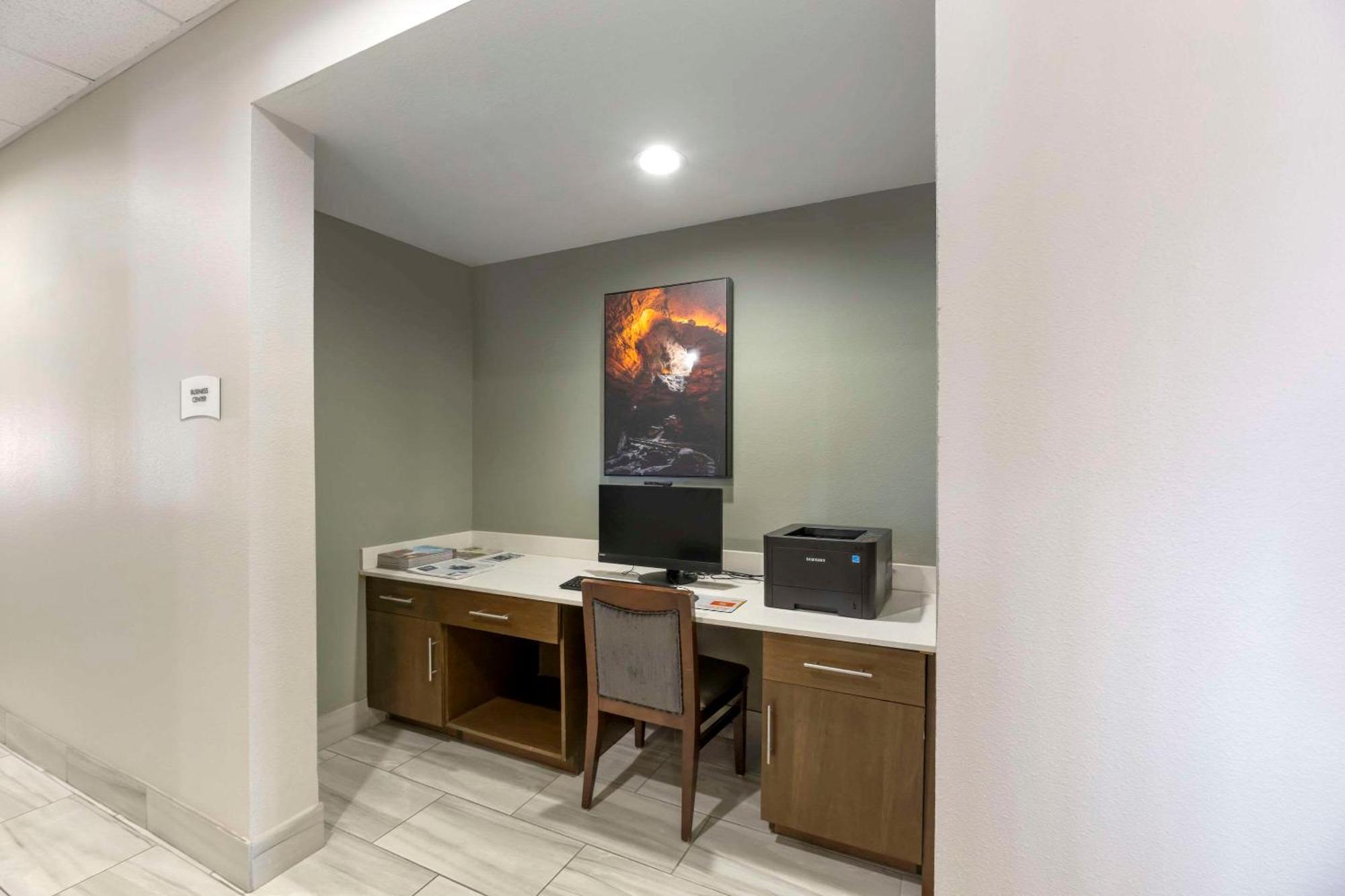 Quality Inn & Suites Carlsbad Caverns Area Exteriör bild