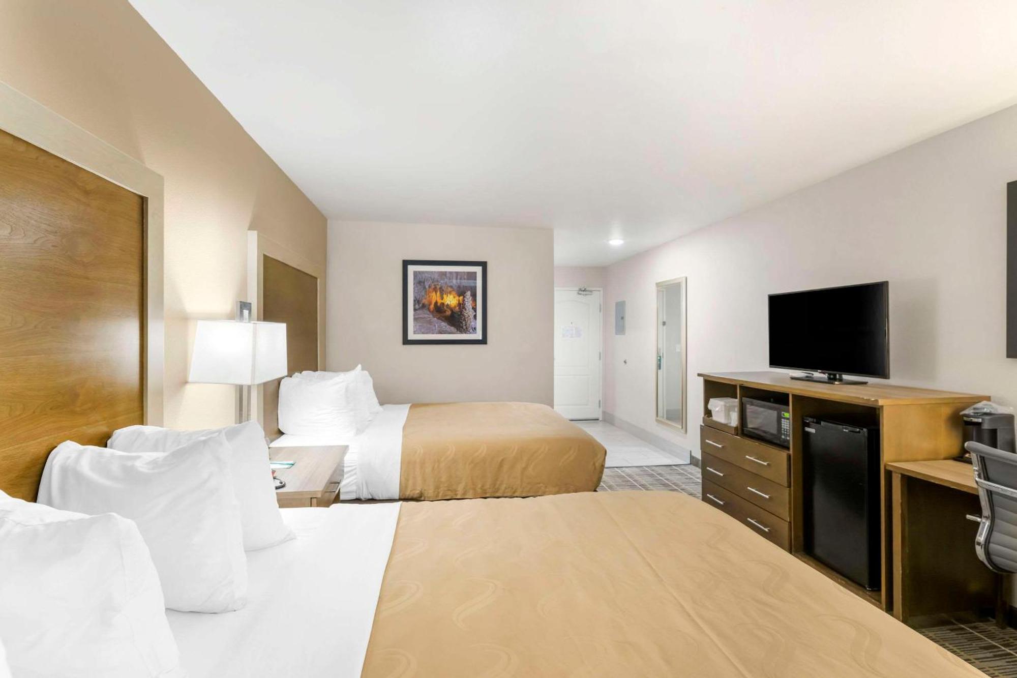 Quality Inn & Suites Carlsbad Caverns Area Exteriör bild