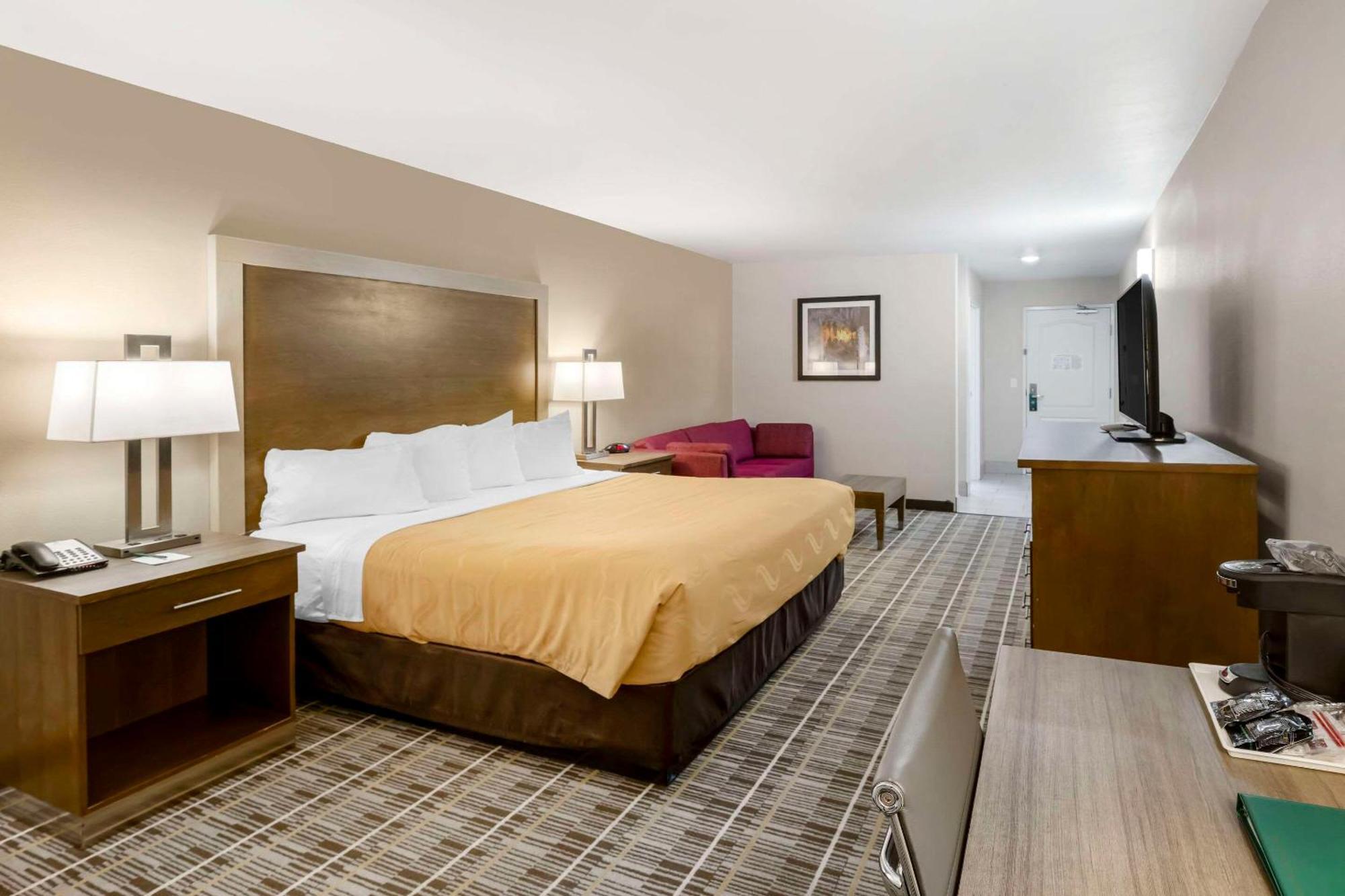Quality Inn & Suites Carlsbad Caverns Area Exteriör bild