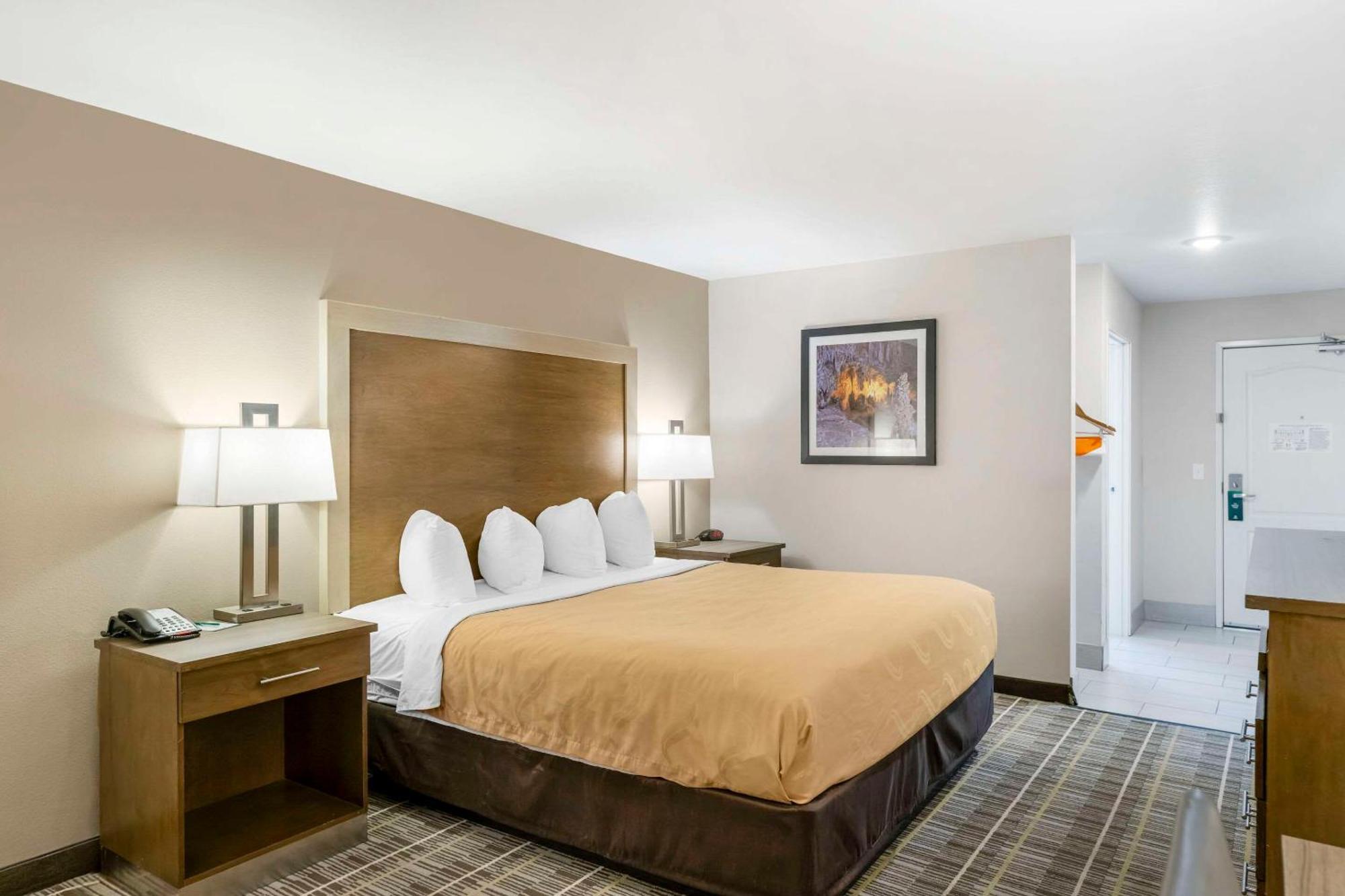 Quality Inn & Suites Carlsbad Caverns Area Exteriör bild