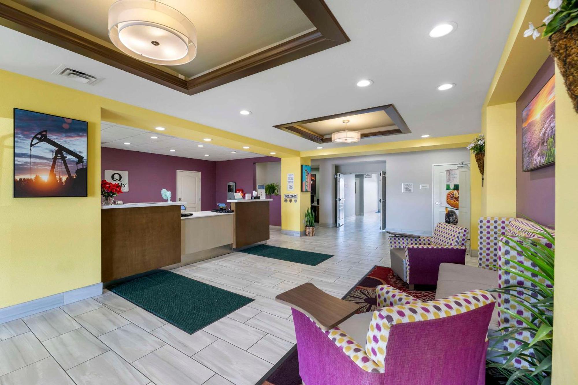 Quality Inn & Suites Carlsbad Caverns Area Exteriör bild